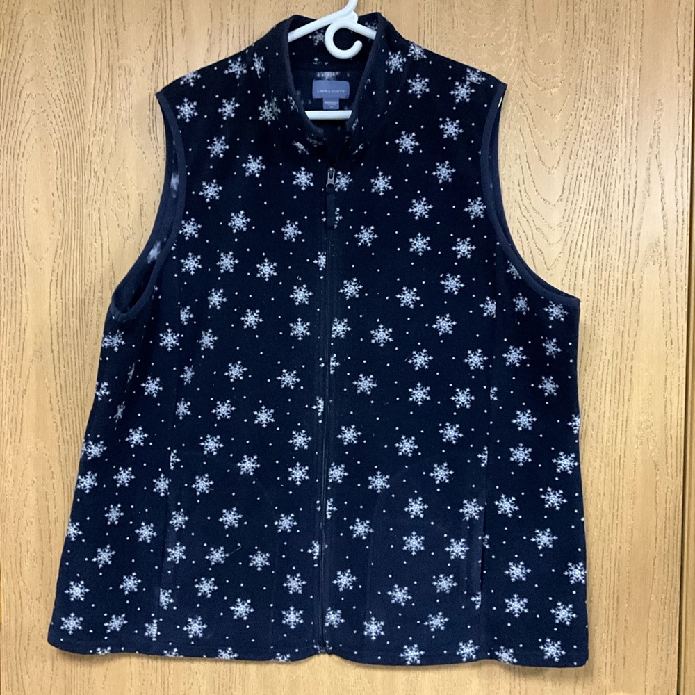 Laura Scott Navy and White Star Pattern Vest